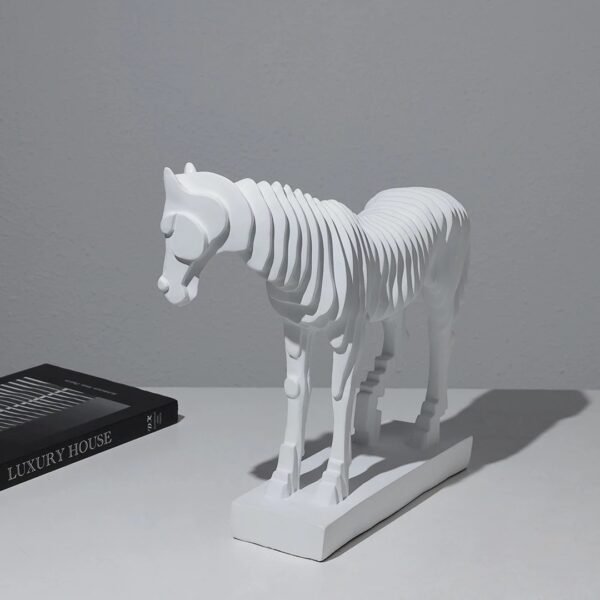 THE CLEVER MARE - Image 5