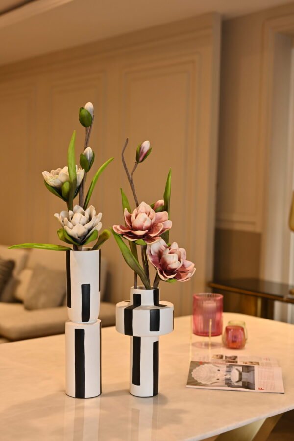 BLACK AND WHITE THEMED VASE - Image 6