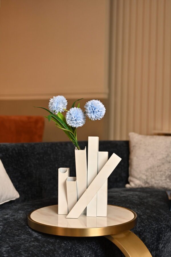 ART OF IRON VASE - Image 2
