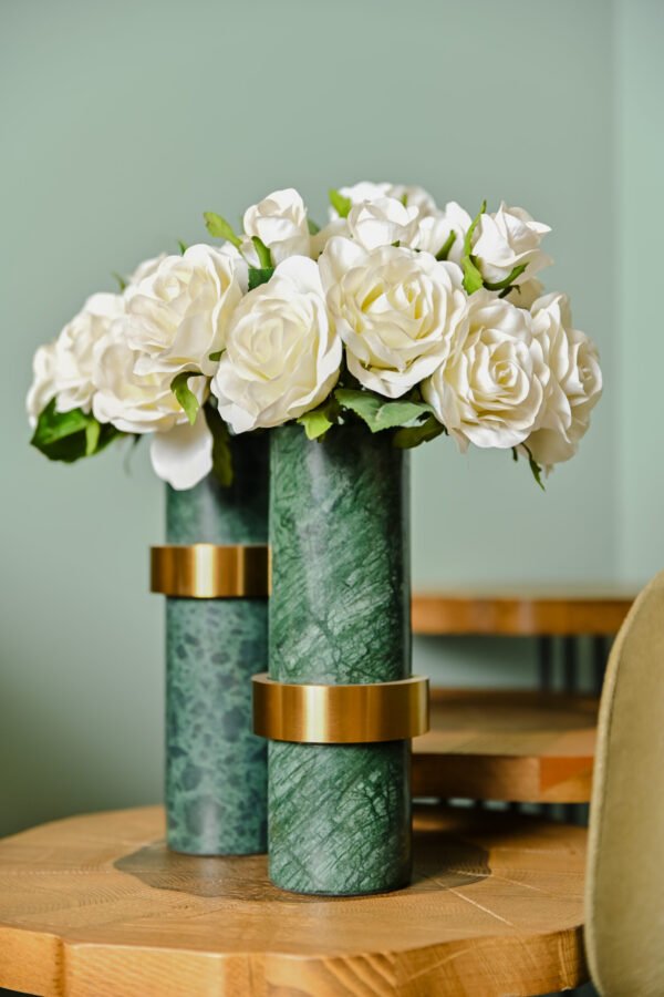 AMPHORA VASE