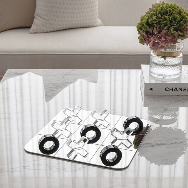 VITREOUS TIC TAC TOE