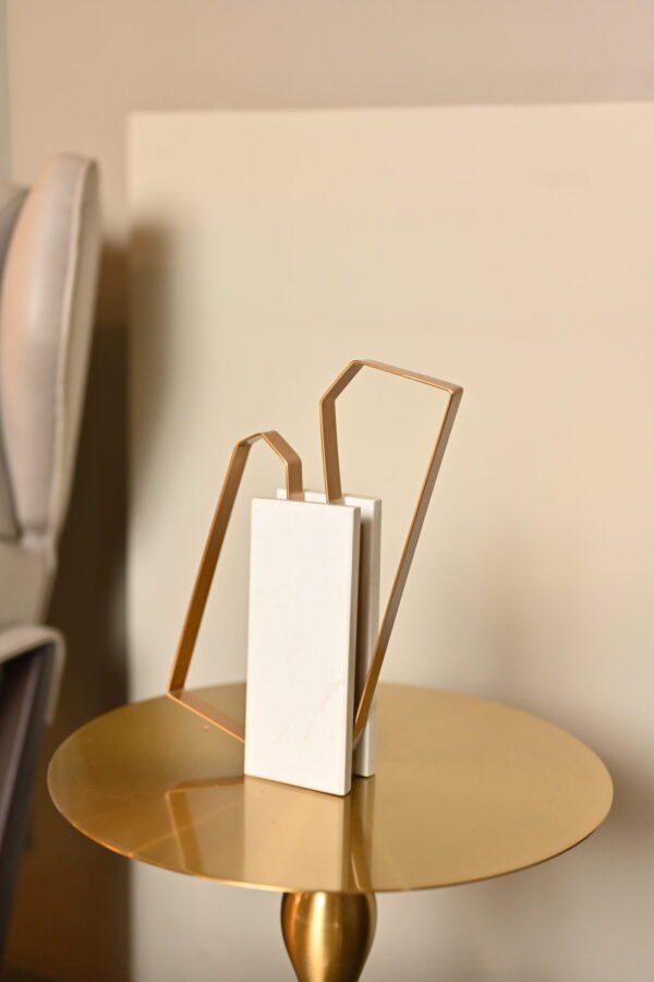 ESTHETIC MARBLE VASE(WHITE) - Image 4