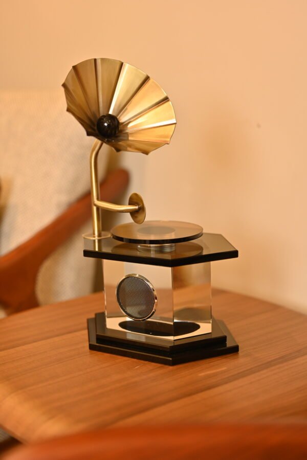 HIGH END CRYSTAL GRAMOPHONE - Image 4