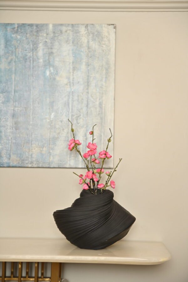 TRANSFORMED VASE(BLACK) - Image 2