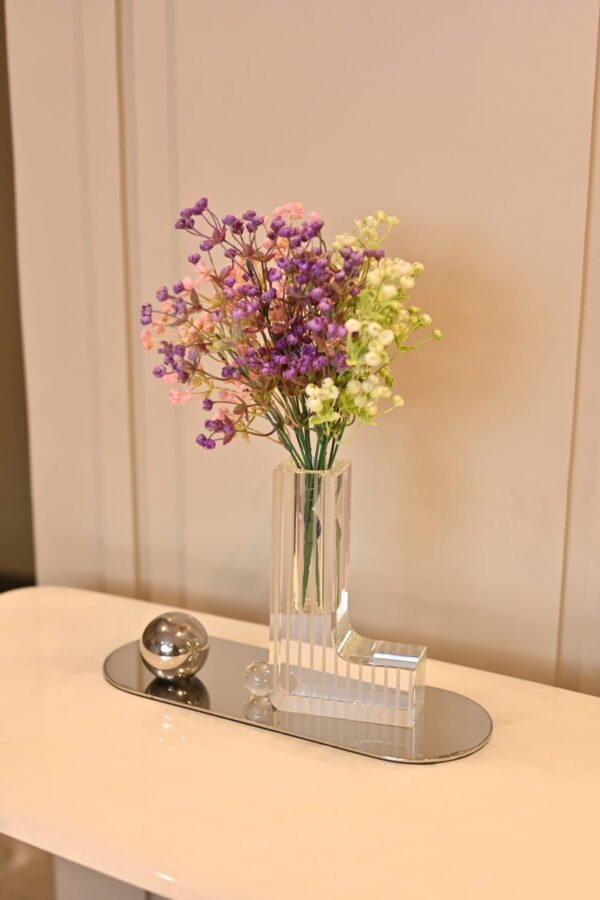 BIZZARE CRYSTAL  VASE - Image 2