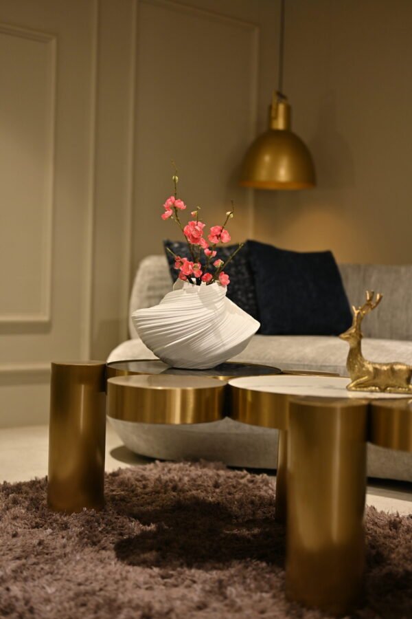 TRANSFORMED VASE(WHITE) - Image 2