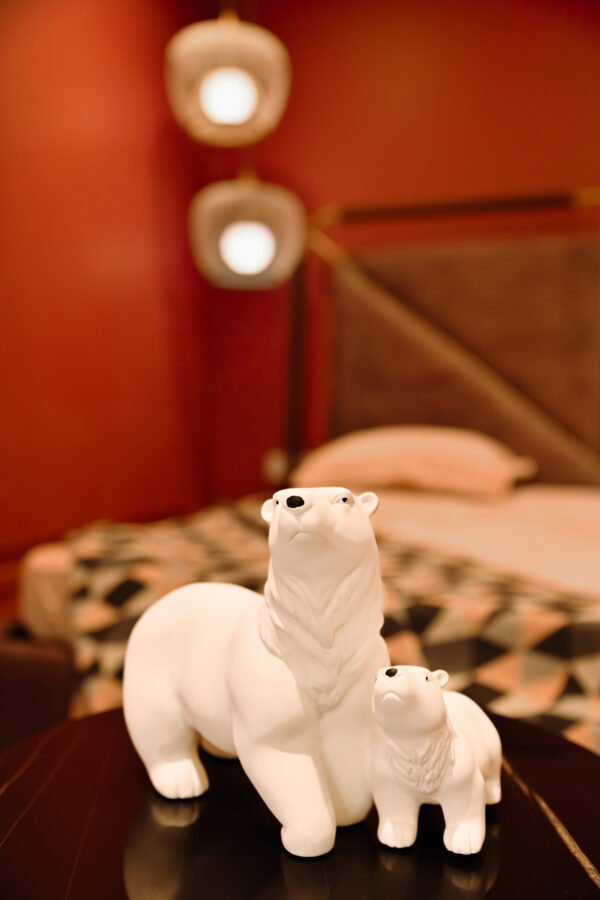 POLAR BEAR DECOR - Image 2