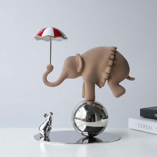 CIRCUS ELEPHANT STANDING ORNAMENT(BROWN)