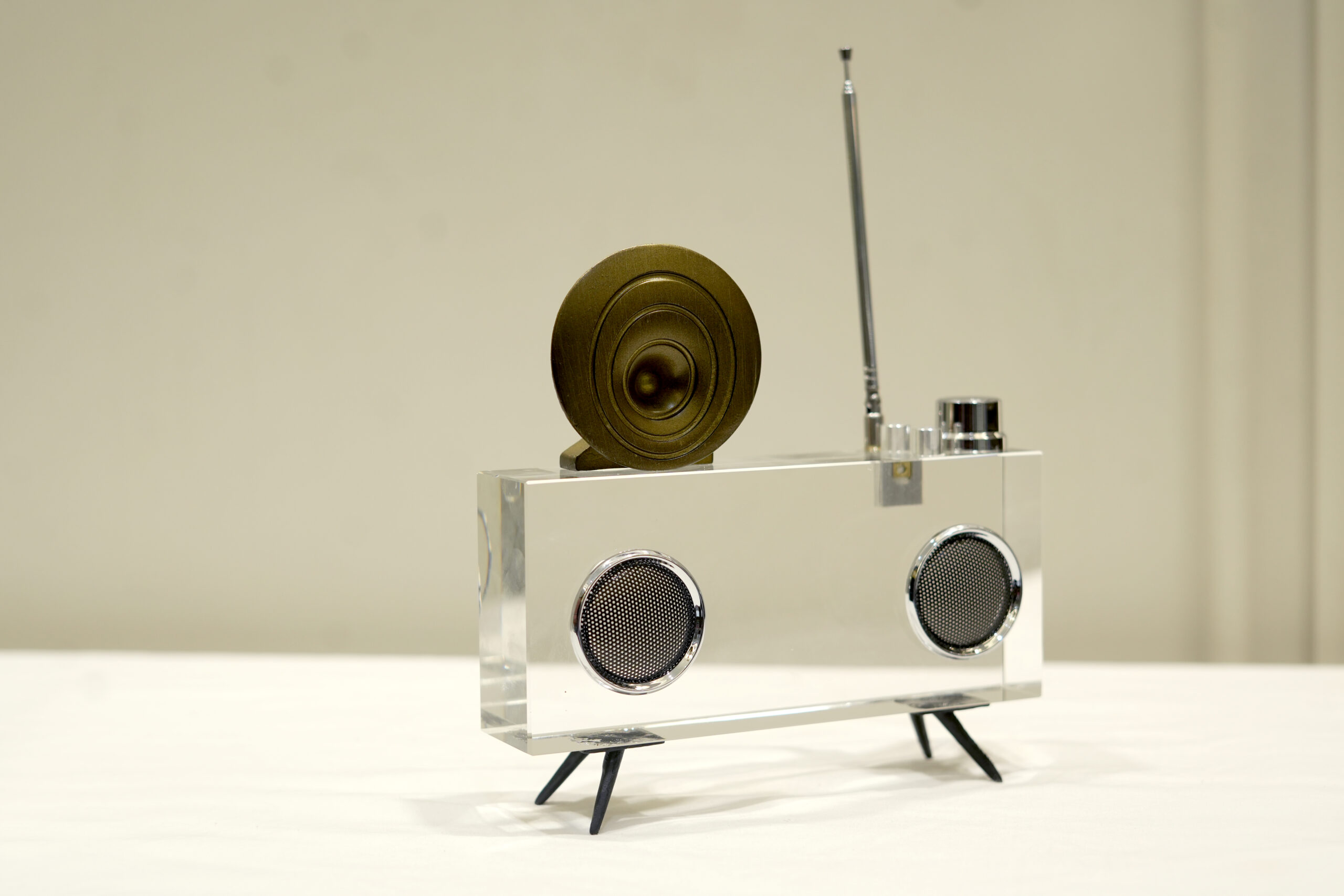 CRYSTAL DECORATIVE RADIO